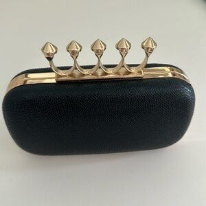 New - Spike Clutch